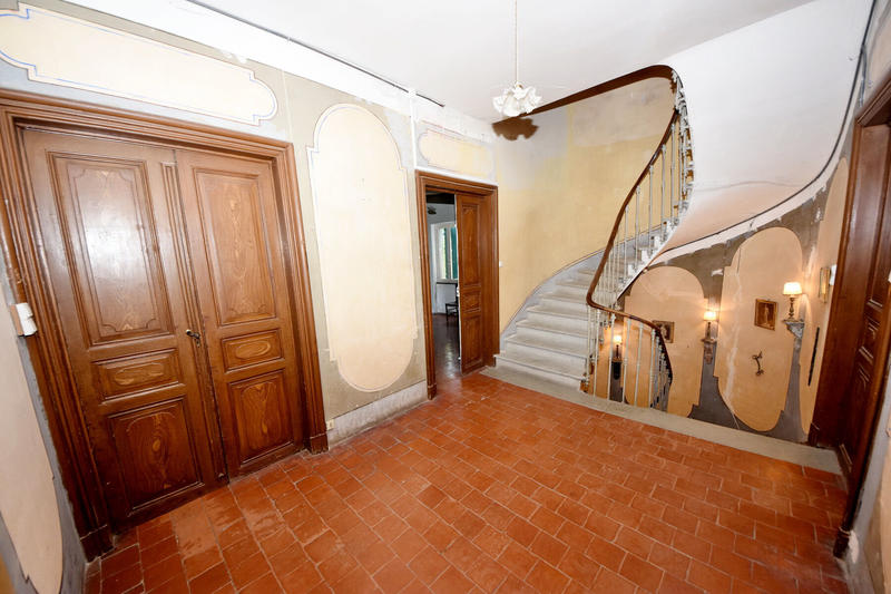 Maison - 265 m² - 9 pièces