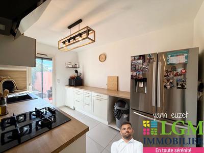 Maison traditionnelle - 96 m² - 5 pièces