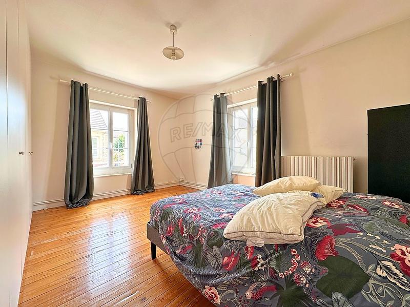 Maison - 177 m² - 6 pièces