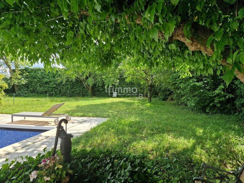 Maison - 194 m² - 7 pièces