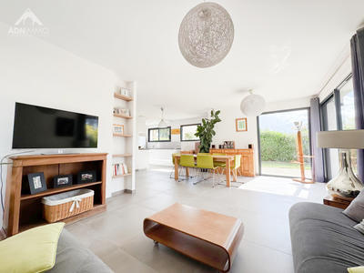 Maison - 175 m² - 6 pièces