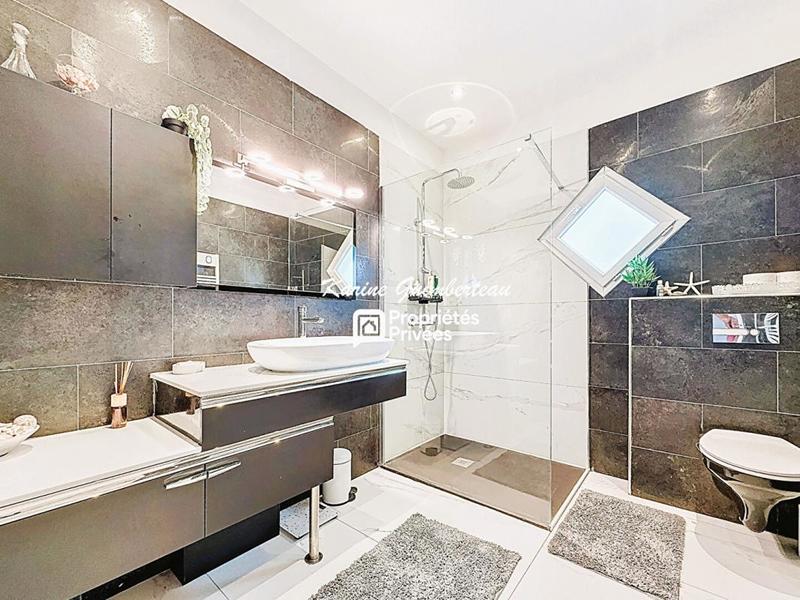 Villa - 160 m² - 5 pièces