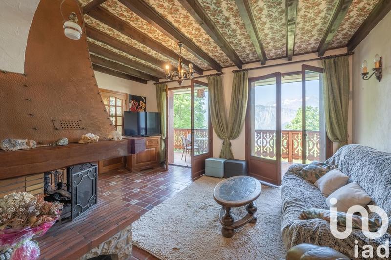 Maison - 227 m² - 8 pièces