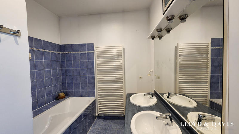 Appartement - 117 m² - 4 pièces