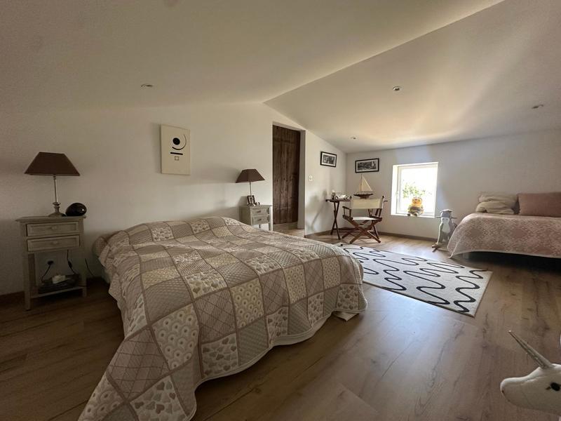 Villa - 220 m² - 6 pièces