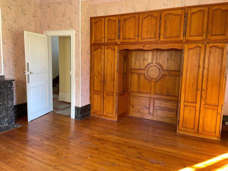 Maison de maîtres - 277 m² - 22 pièces