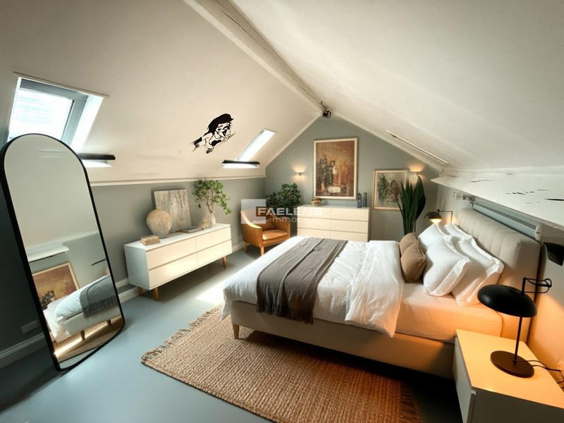 Maison - 207 m² - 9 pièces