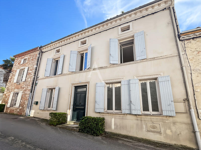 Maison - 230 m² - 8 pièces