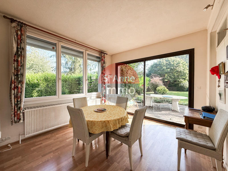 Maison - 203 m² - 7 pièces