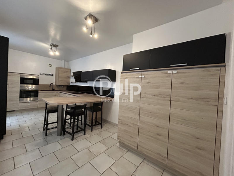 Maison - 145 m² - 10 pièces