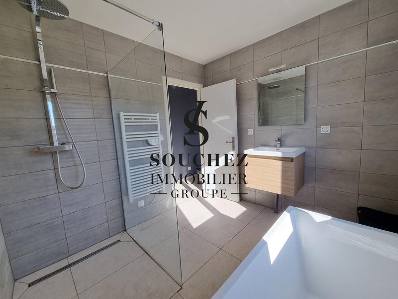 Maison - 165 m² - 8 pièces