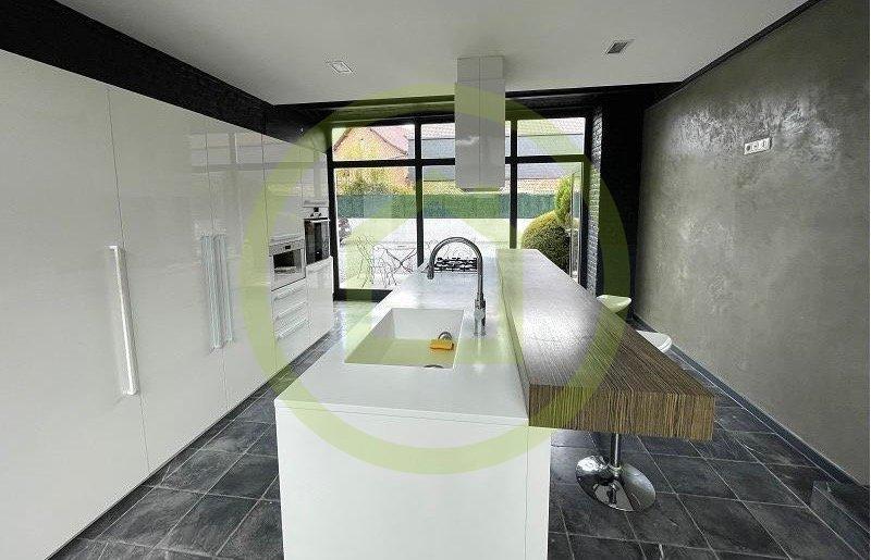 Maison ancienne - 224 m² - 7 pièces