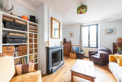 Demeure - 215 m² - 9 pièces