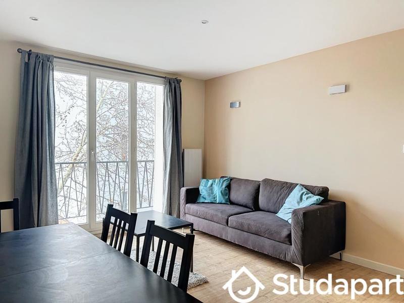 Chambre - 11 m² - 1 pièce