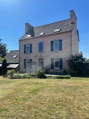 Maison - 231 m² - 6 pièces