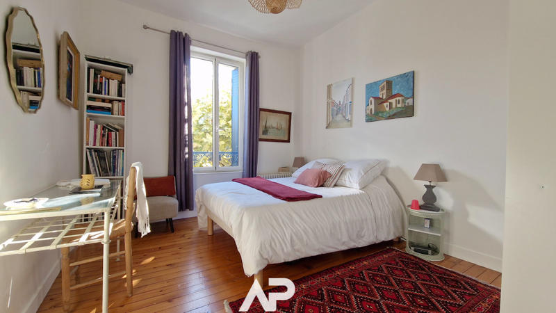 Maison - 181 m² - 8 pièces