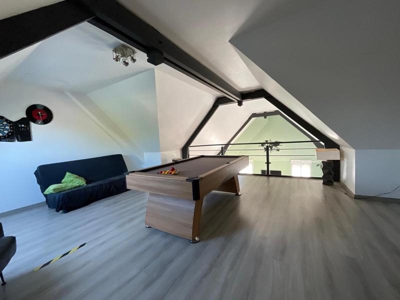 Maison - 178 m² - 8 pièces