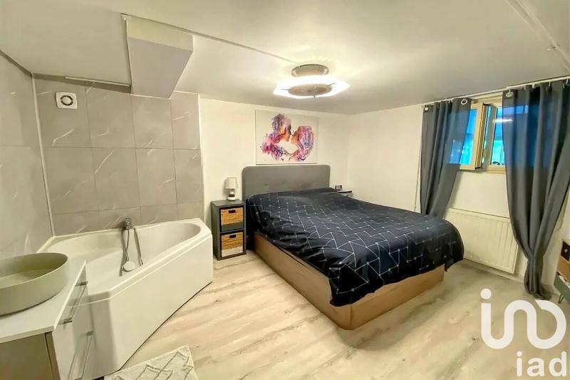 Maison - 190 m² - 7 pièces