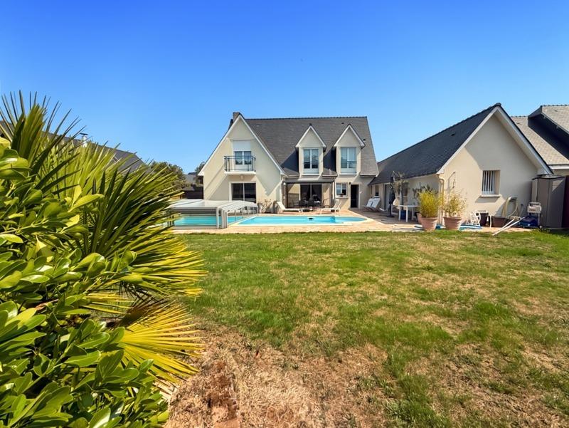 Villa - 210 m² - 10 pièces