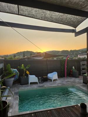 Maison - 121 m² - 6 pièces