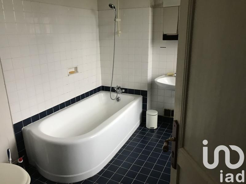 Maison - 225 m² - 10 pièces