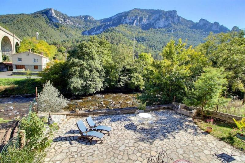 Maison - 178 m² - 10 pièces