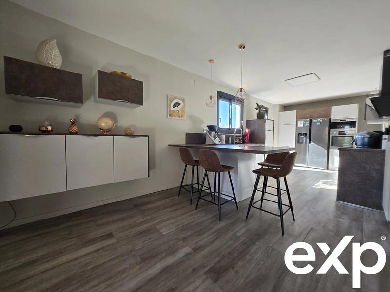 Mas - 536 m² - 16 pièces