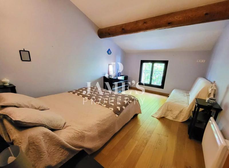 Maison - 200 m² - 6 pièces