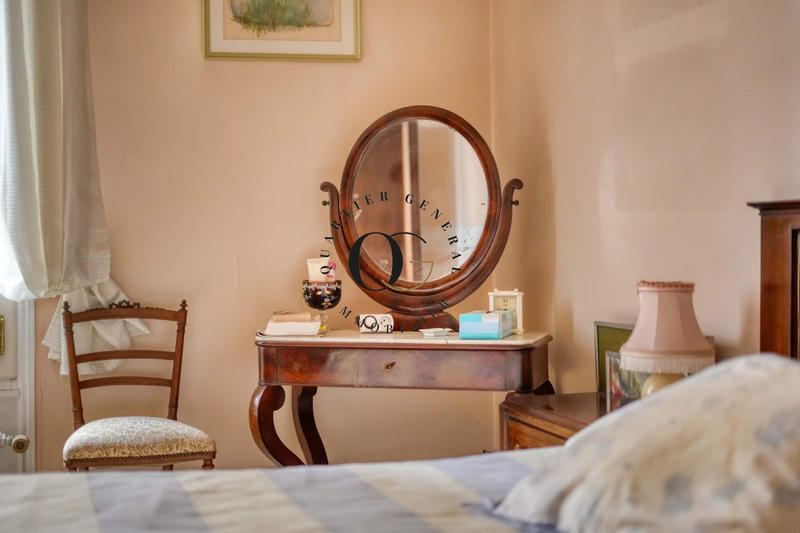 Maison - 200 m² - 8 pièces