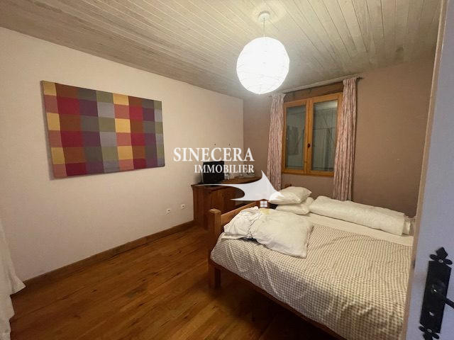 Maison - 340 m² - 5 pièces