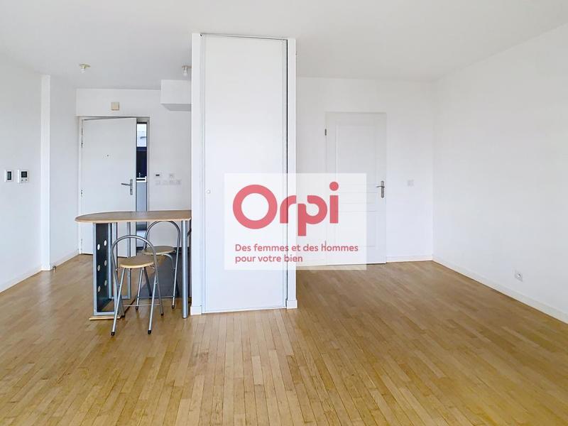 Studio - 30 m² - 1 pièce