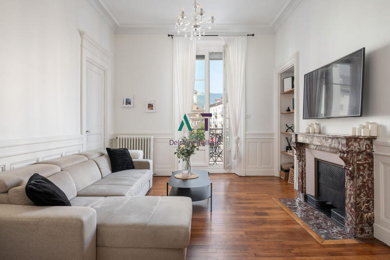 Appartement - 94 m² - 4 pièces