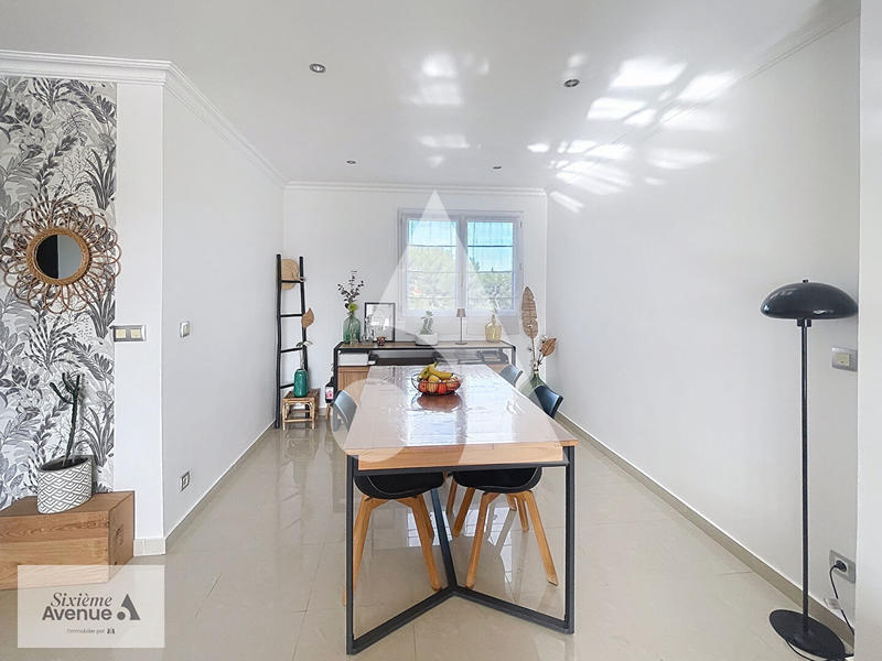 Appartement - 85 m² - 4 pièces