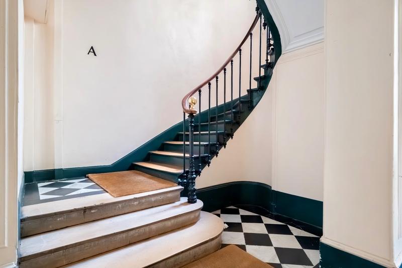 Appartement ancien - 77 m² - 4 pièces