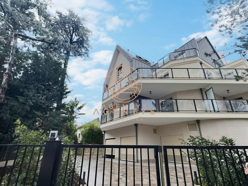 Appartement - 81 m² - 3 pièces