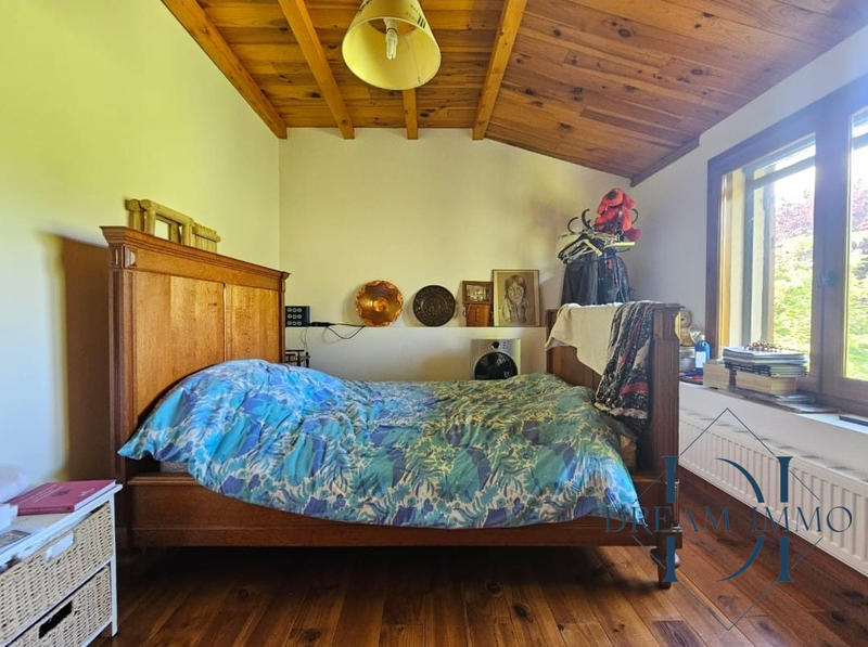 Maison - 263 m² - 7 pièces