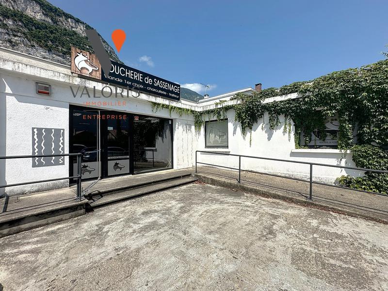 Local commercial - 117 m² - 4 pièces