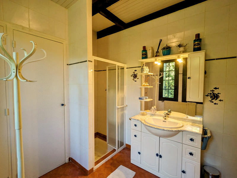 Maison - 200 m² - 7 pièces