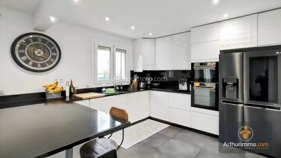 Maison - 150 m² - 7 pièces