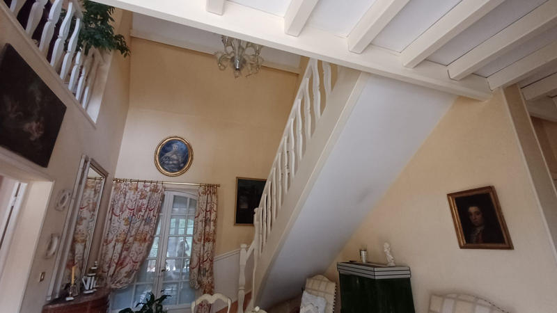 Maison - 210 m² - 6 pièces