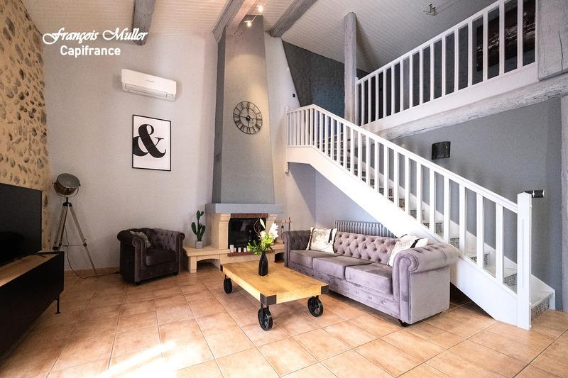 Propriété - 467 m² - 12 pièces