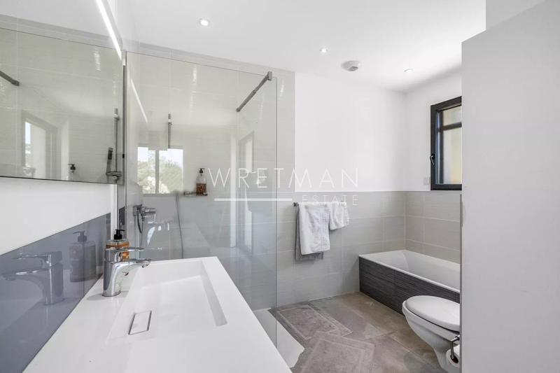 Villa - 180 m² - 7 pièces