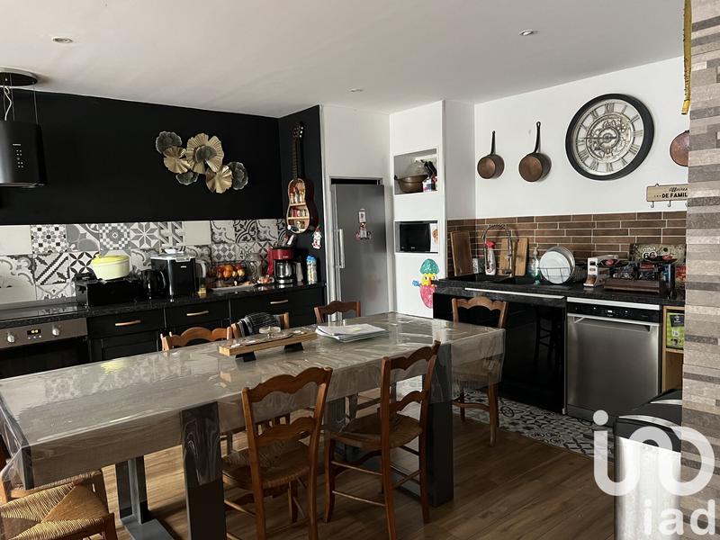 Maison de village - 244 m² - 9 pièces