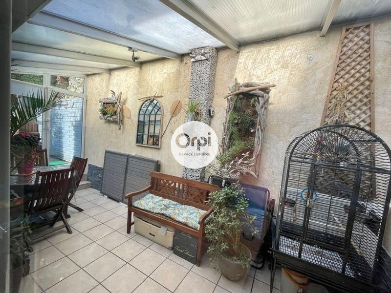 Maison - 104 m² - 4 pièces