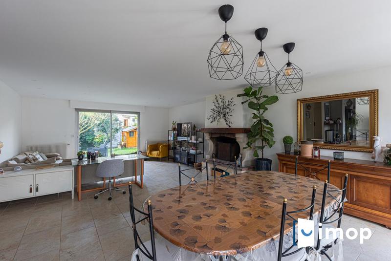 Maison - 161 m² - 6 pièces