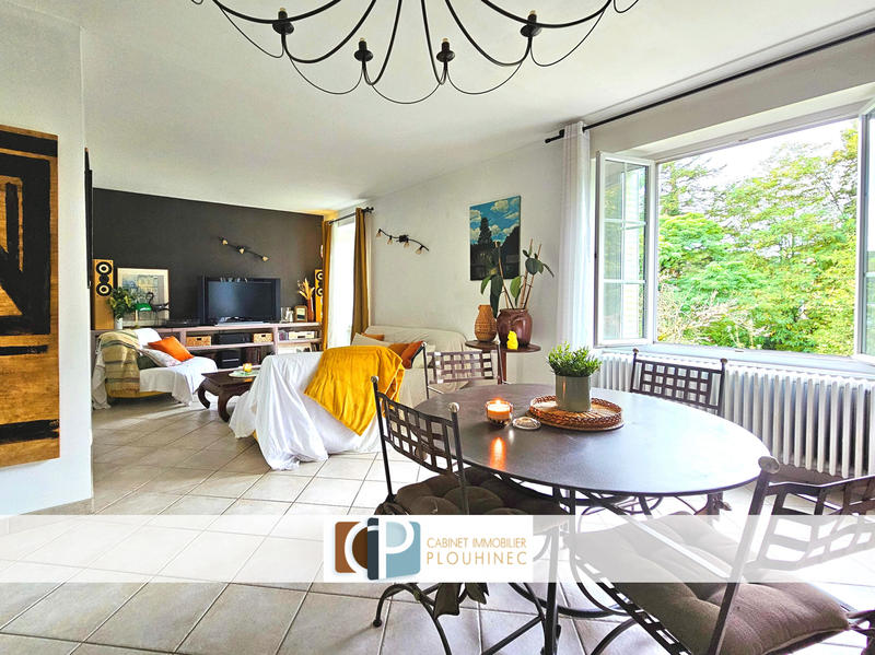 Maison - 180 m² - 5 pièces