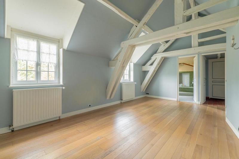 Maison - 353 m² - 9 pièces