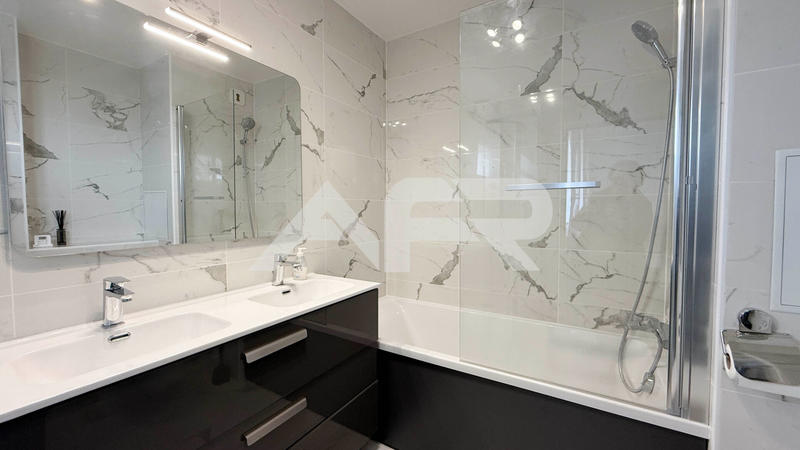 Appartement - 92 m² - 4 pièces