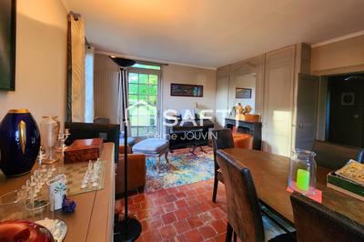 Maison - 220 m² - 8 pièces