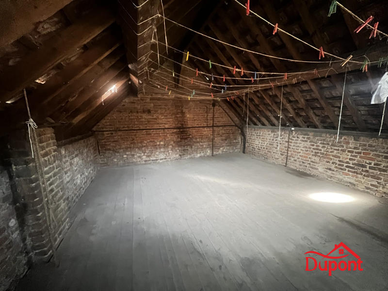 Maison - 234 m² - 8 pièces